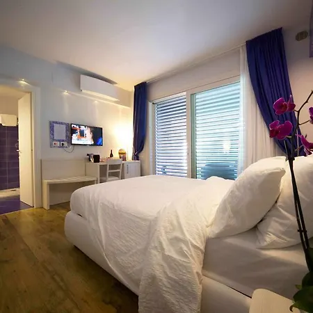 Bed & Breakfast Pini 3*