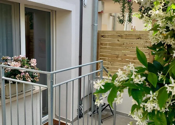 Oda ve Kahvaltı Pini 3*