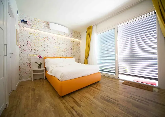 Pini Oda ve Kahvaltı 3*