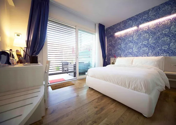 Oda ve Kahvaltı Pini 3*