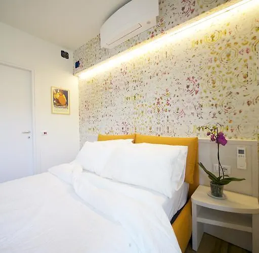 Oda ve Kahvaltı Pini